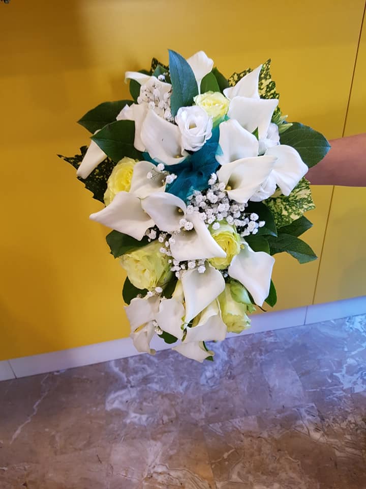 05 Allestimento Matrimonio Bouchet Rose Gialle Velo da Sposa Calle Lisianthus Fioreria Bruseghini Besenello Trento